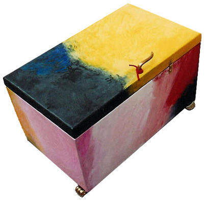 Julia_objects_6_a box for pebles_71x42x42_s.jpg