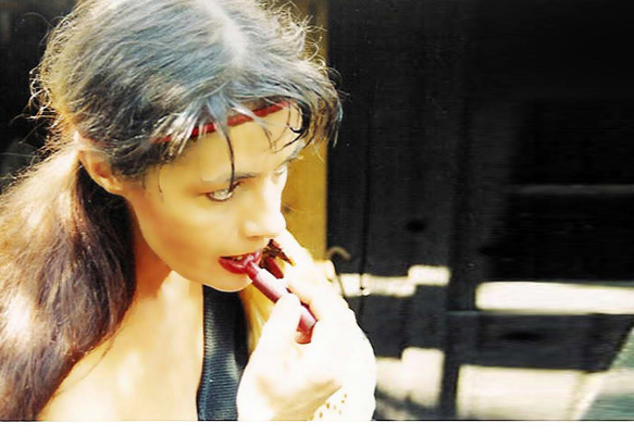 Julia_like a lipstick for 100 kisses_SA 52.jpg